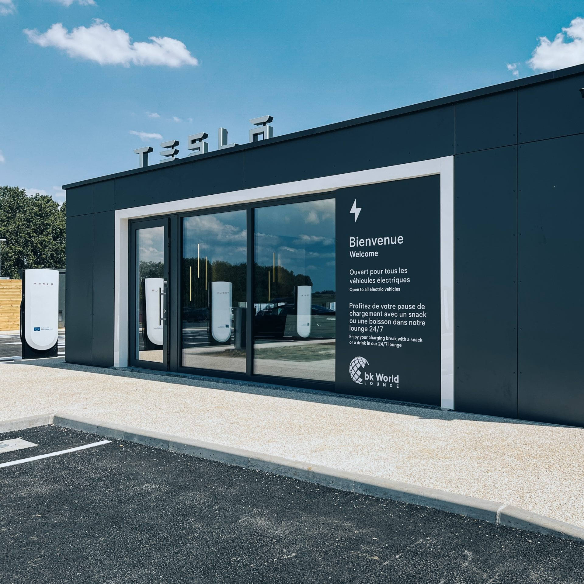 Die Zukunft des Einzelhandels: 24/7-Lösungen von bk Group AG und SmartStore AG